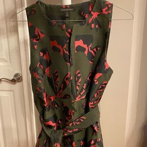 Sleeveless belted top